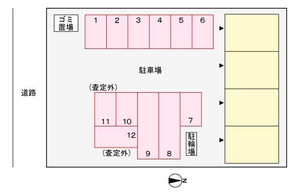 ブルック　サイド 駐車場