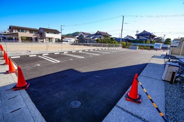 フルールブラン 駐車場