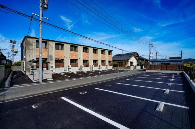 HIGARIA 駐車場