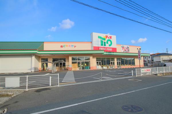 ティオ東岡山店：184m