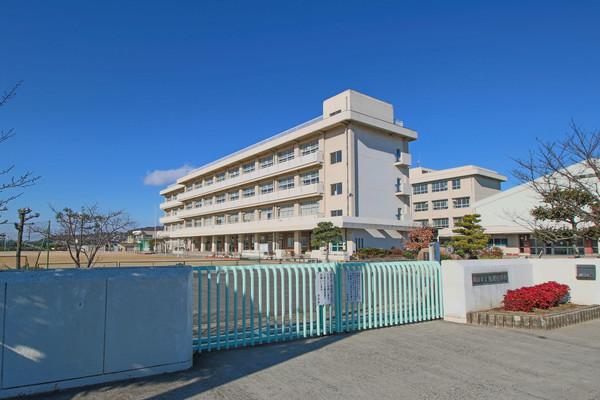 岡山市立旭操小学校：987m