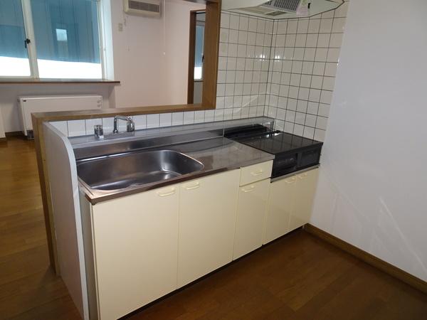 札幌市厚別区厚別西二条アパート キッチン