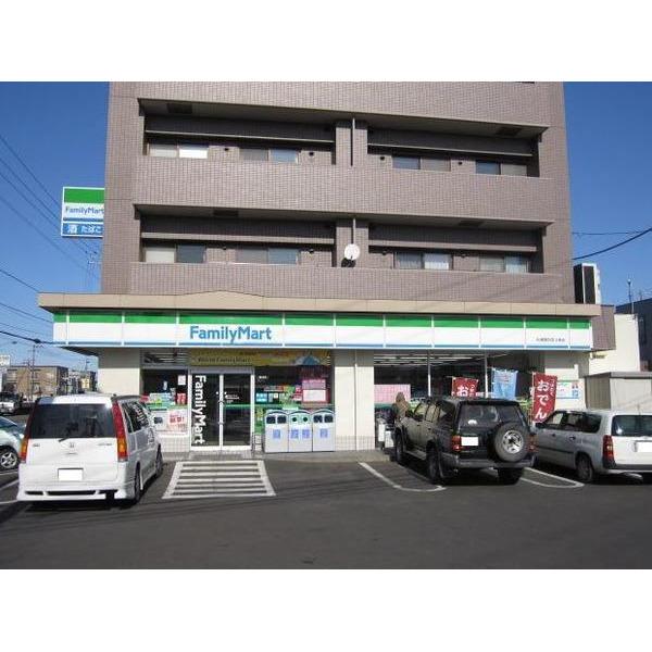 ファミリーマート札幌厚別西3条店：157m