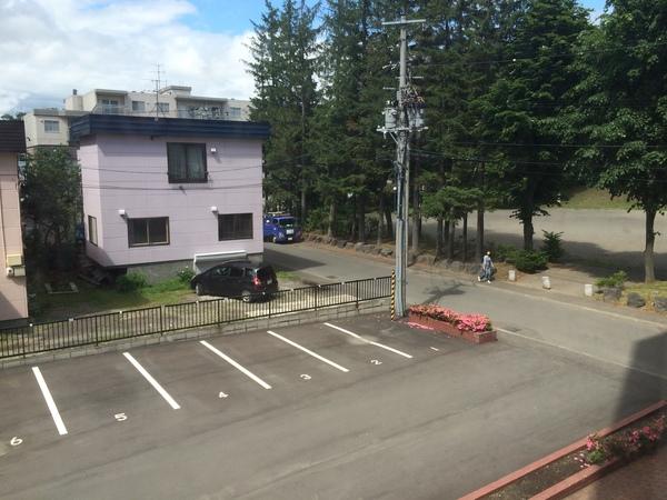 札幌市厚別区大谷地西マンション 駐車場