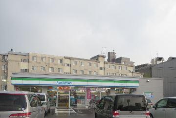 ファミリーマート札幌大谷地西1丁目店：203m