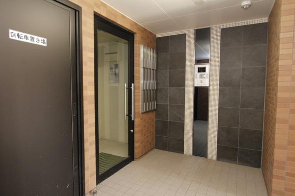 札幌市厚別区厚別中央四条マンション エントランス