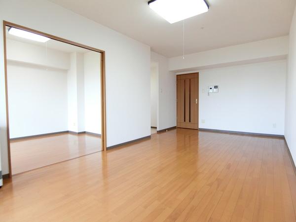 札幌市厚別区厚別中央三条マンション リビング