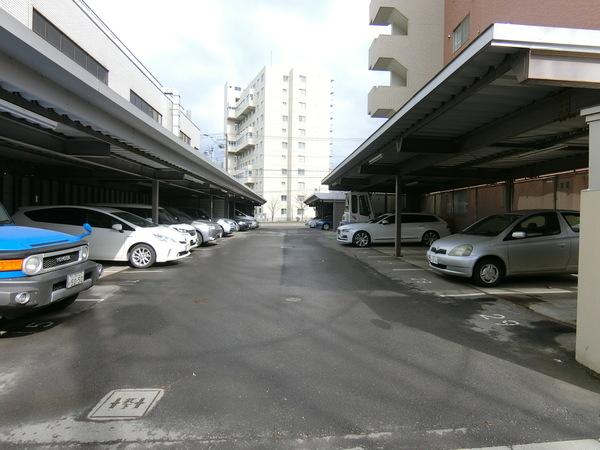 札幌市厚別区厚別中央三条マンション 駐車場