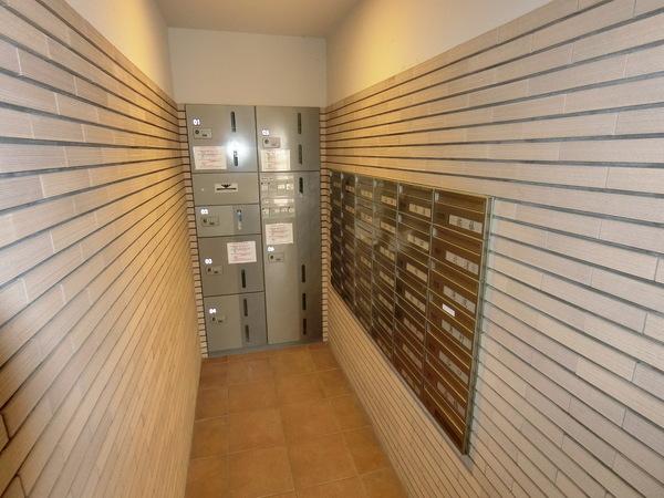 札幌市厚別区厚別中央三条マンション ロビー