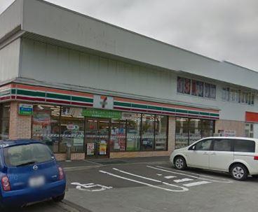 セブンイレブン札幌北野3条店：38m