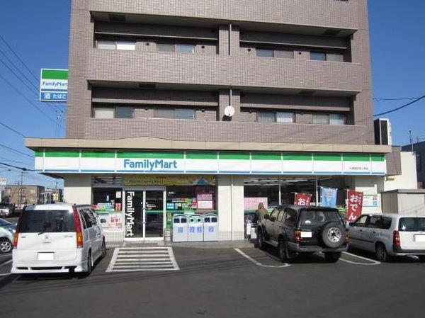 ファミリーマート札幌厚別西3条店：152m