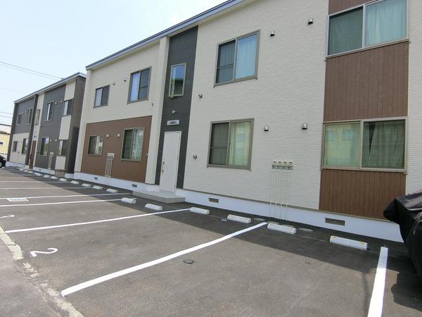 北広島市広葉町アパート 駐車場