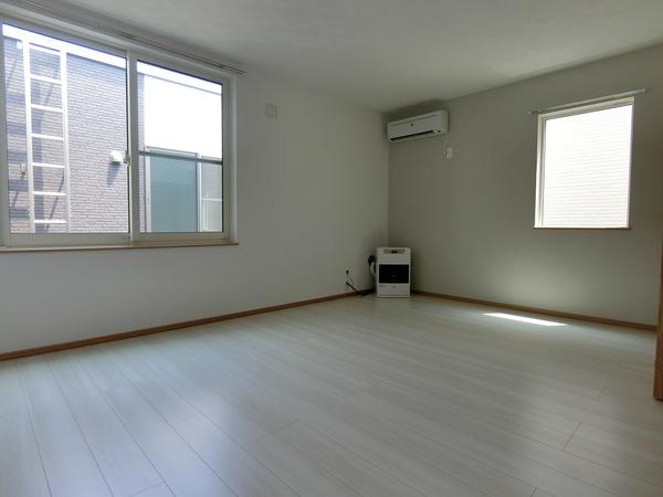北広島市広葉町アパート リビング