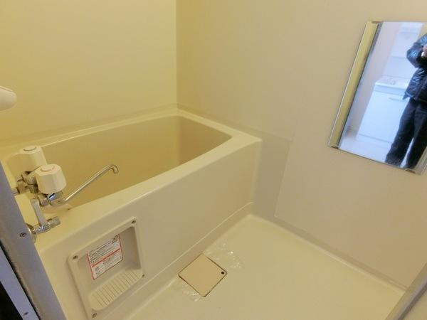 札幌市厚別区厚別東五条アパート バス／シャワー