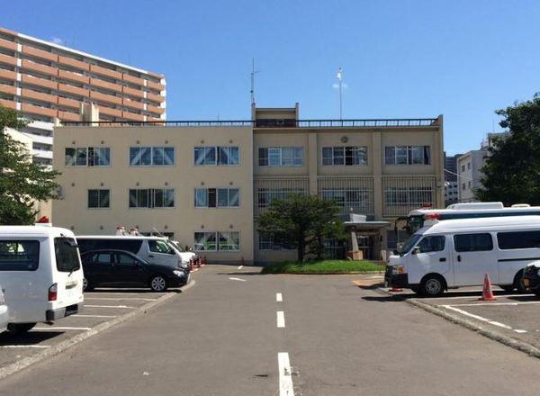白石警察署：1287m