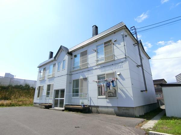 札幌市厚別区厚別中央一条アパート 駐車場