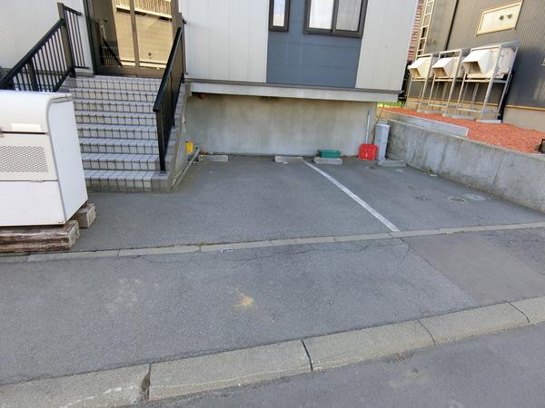 TIJUANA COURT 駐車場