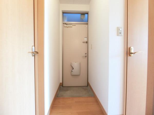 札幌市清田区北野二条アパート 玄関