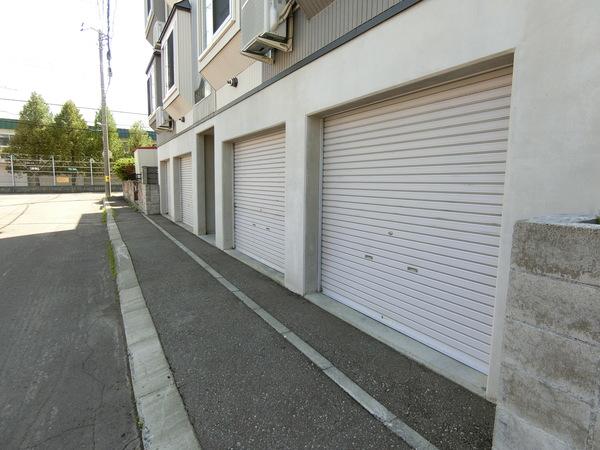 札幌市清田区北野二条アパート 駐車場