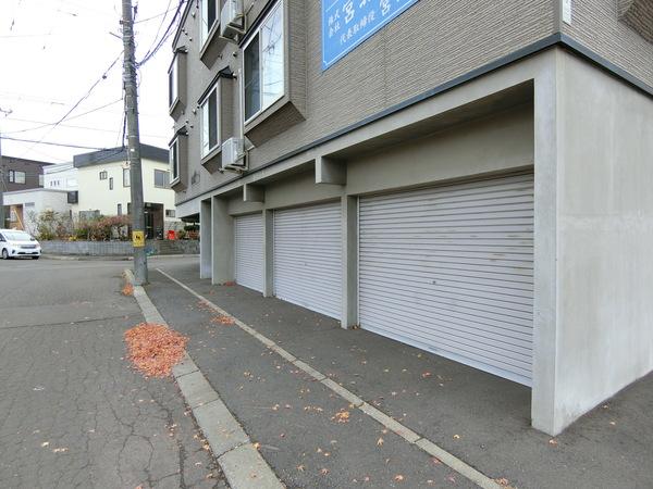 札幌市清田区北野二条アパート 駐車場