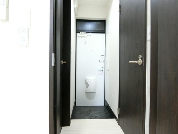 札幌市厚別区厚別西三条アパート 玄関