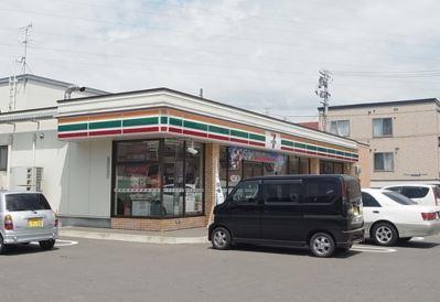 セブンイレブン札幌厚別西4条店：268m