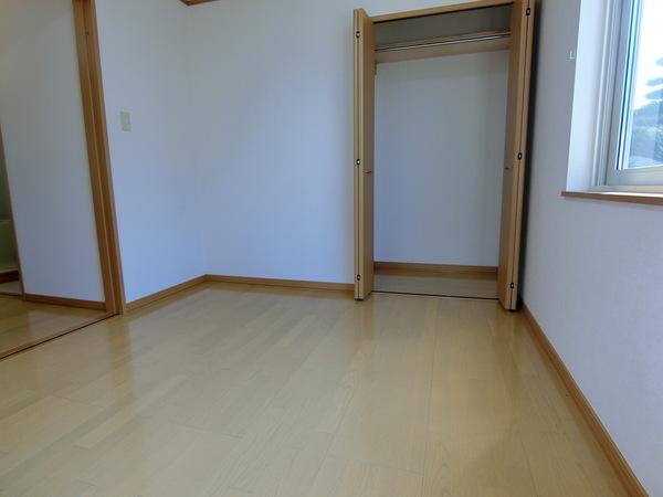 北広島市大曲南ヶ丘アパート 収納