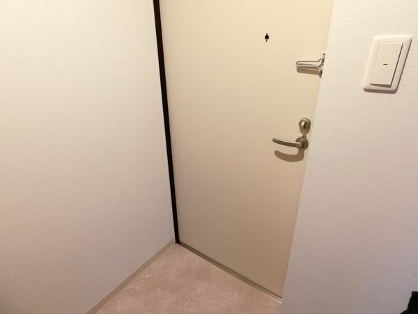 北広島市共栄町マンション 玄関