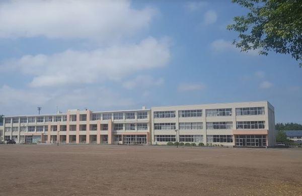 北広島市立北の台小学校：778m