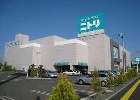ニトリ厚別店：761m