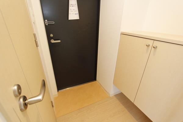 クラッセひばりが丘 玄関