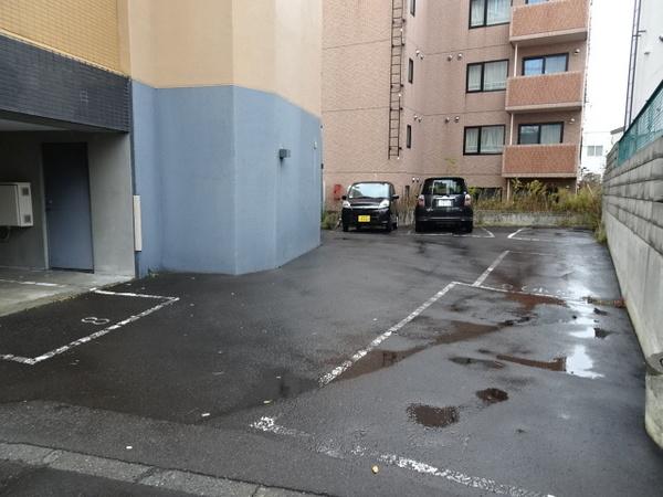 札幌市厚別区厚別中央一条マンション 駐車場