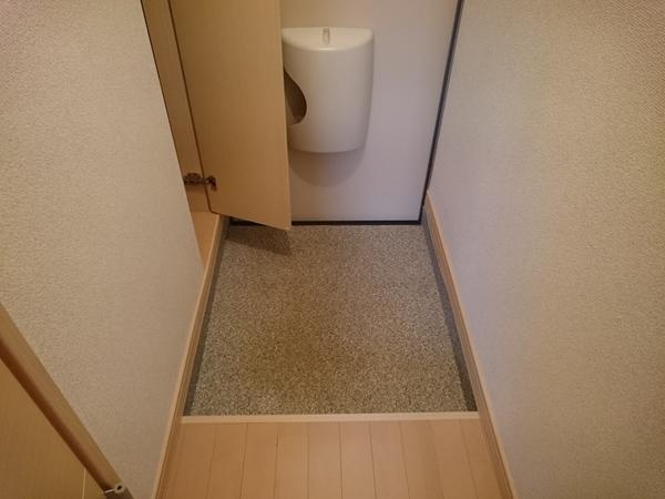 札幌市厚別区厚別中央四条アパート 玄関