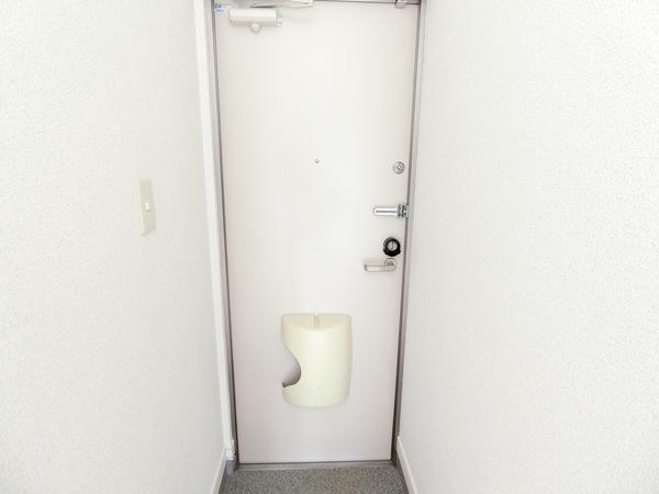 札幌市厚別区厚別中央五条アパート 玄関