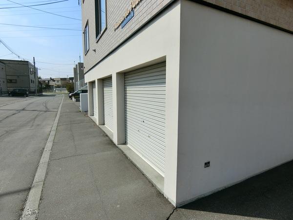 札幌市厚別区厚別西四条アパート 駐車場