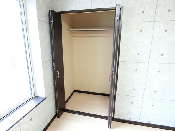 札幌市厚別区厚別西三条アパート 収納