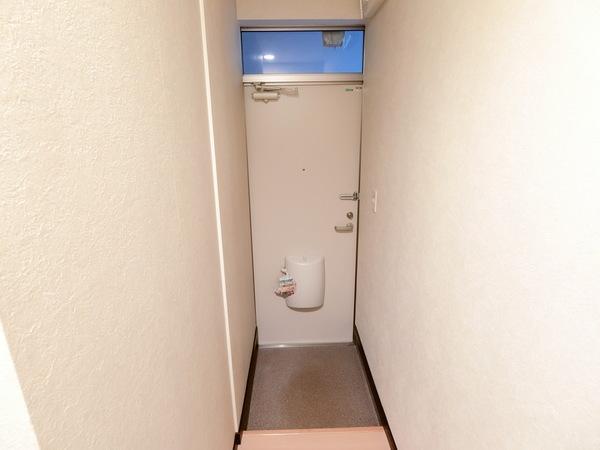 札幌市厚別区厚別西三条アパート 玄関
