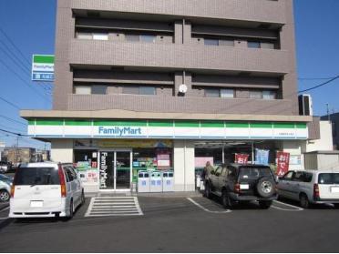 ファミリーマート札幌厚別西3条店：326m