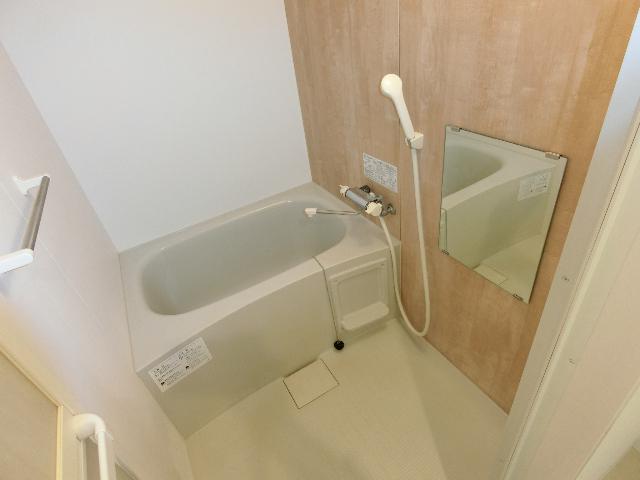 北広島市新富町東マンション バス／シャワー