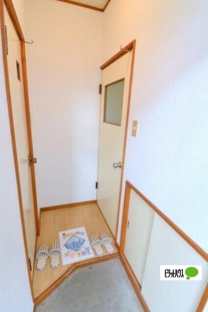 札幌市北区篠路十条アパート 玄関