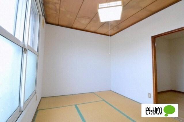 札幌市北区篠路十条アパート 室内