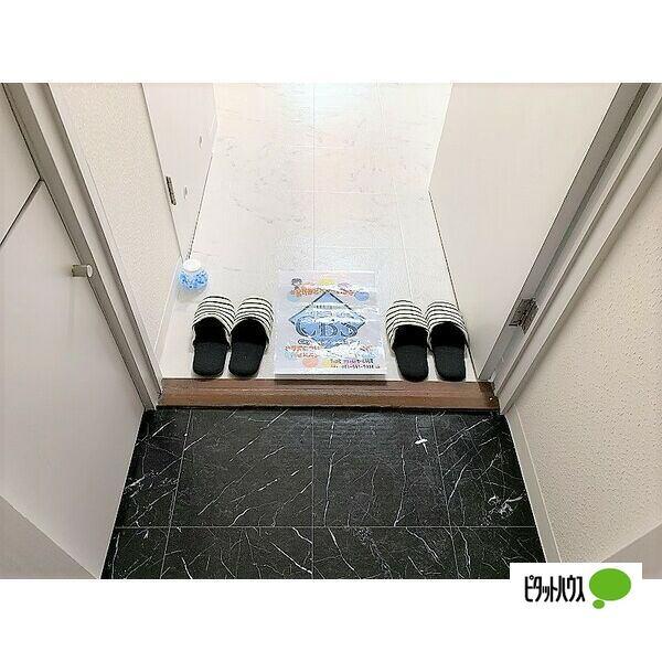 札幌市豊平区中の島一条マンション 玄関