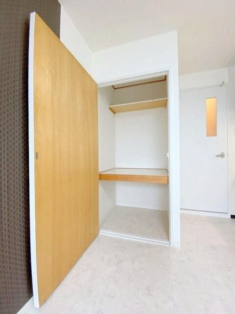 札幌市中央区南十六条西マンション 収納