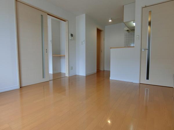 札幌市厚別区厚別中央五条アパート リビング