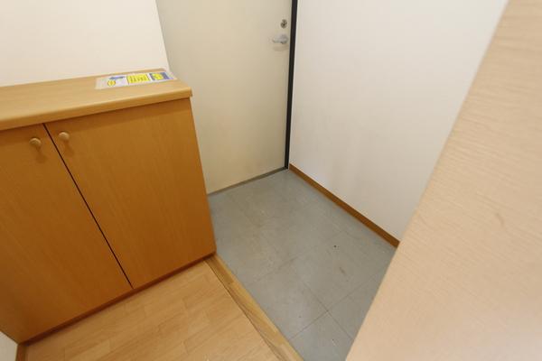 グロワール南郷 玄関