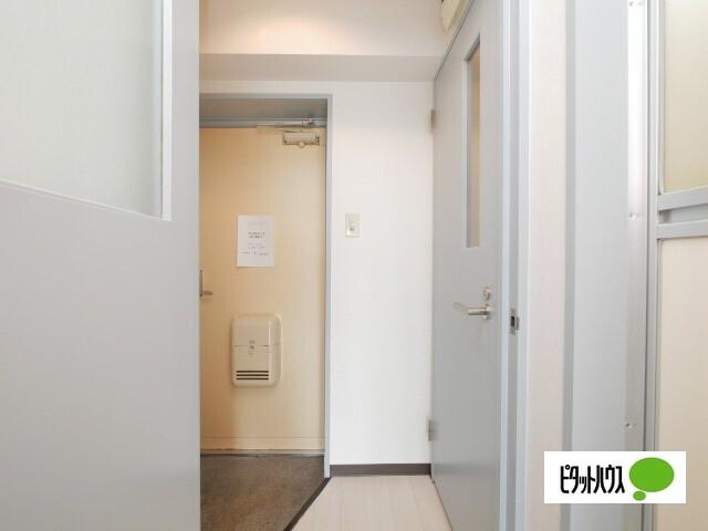 札幌市東区北十六条東マンション 玄関