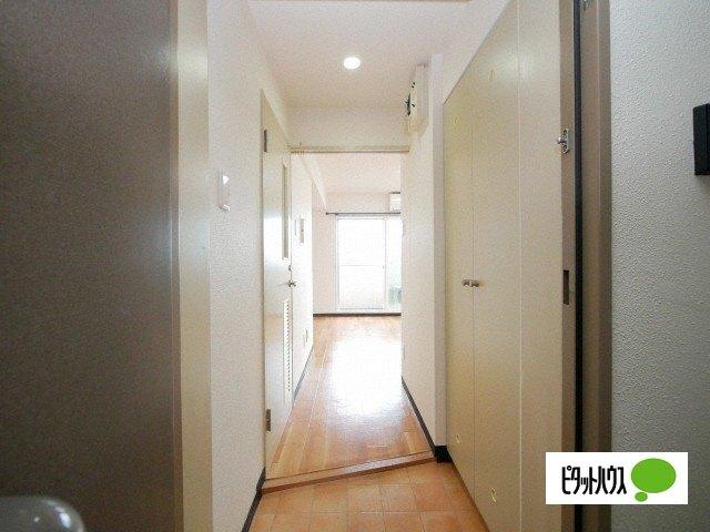 札幌市西区八軒二条東マンション 玄関