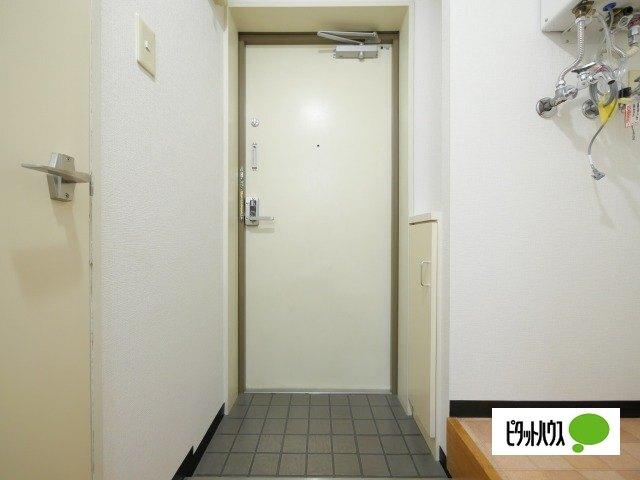 ブローニュ24 玄関