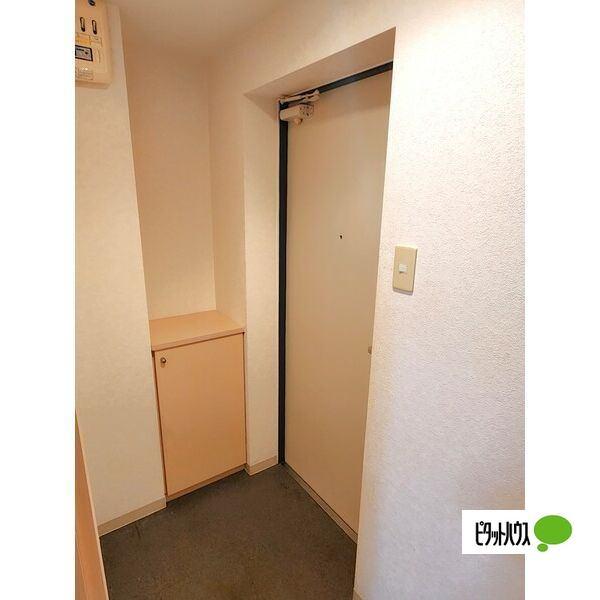札幌市中央区北十二条西マンション 玄関