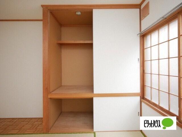 札幌市西区山の手二条アパート 収納